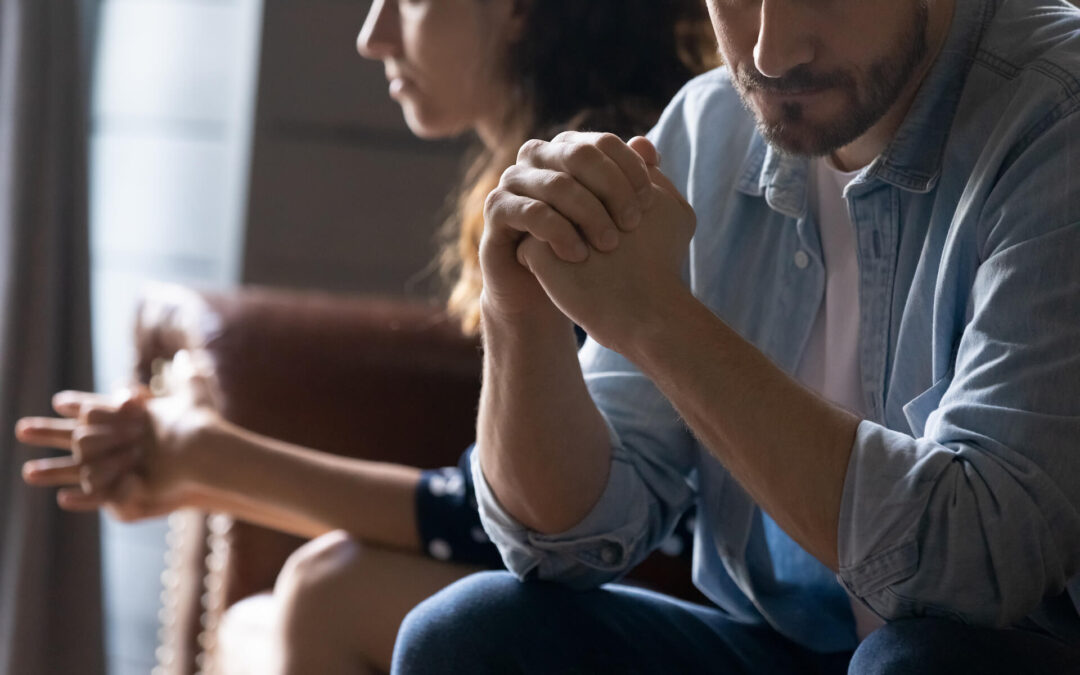 Differenza tra separazione consensuale e giudiziale: vantaggi e svantaggi delle due procedure